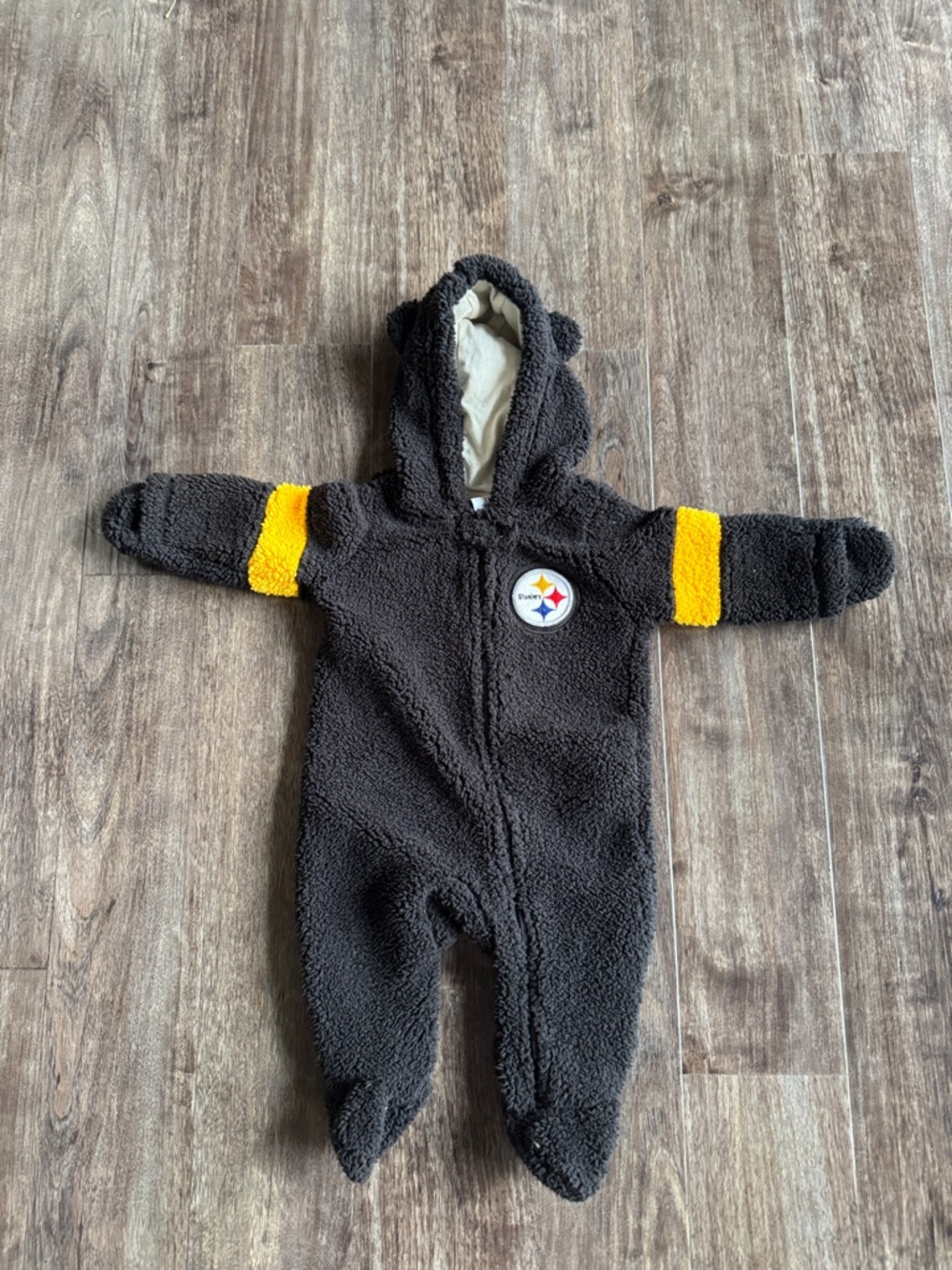 Pittsburgh Steelers Black Sherpa Baby One-Piece Footie with Yellow Sleeve Bands